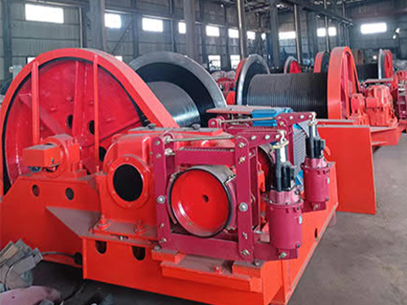 非標定制卷揚機